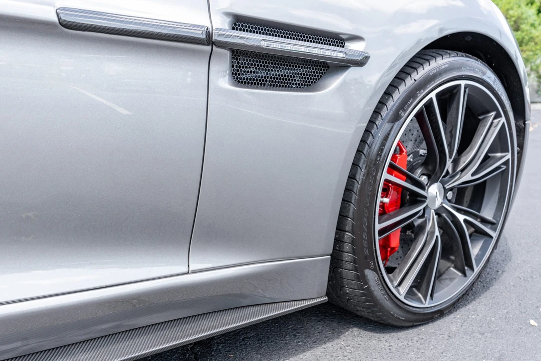2014 Aston Martin Vanquish 2nd Gen - Image 26 of 31