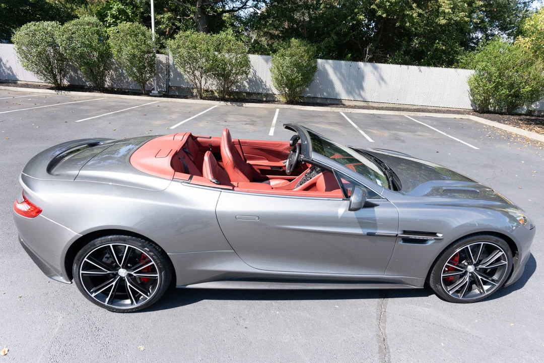 2014 Aston Martin Vanquish 2nd Gen - Image 18 of 31