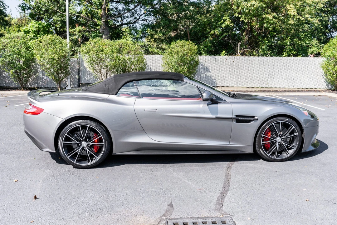 2014 Aston Martin Vanquish 2nd Gen - Image 15 of 31