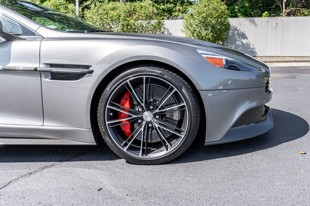 2014 Aston Martin Vanquish 2nd Gen - Image 24 of 31