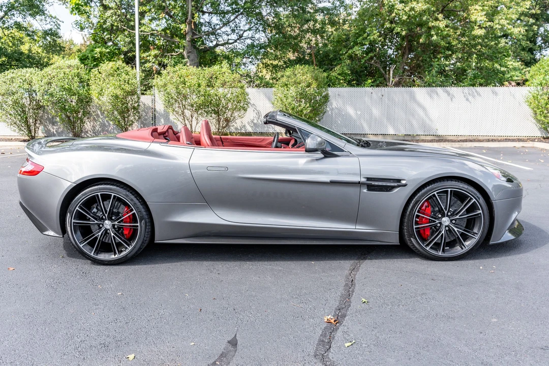 2014 Aston Martin Vanquish 2nd Gen - Image 7 of 31