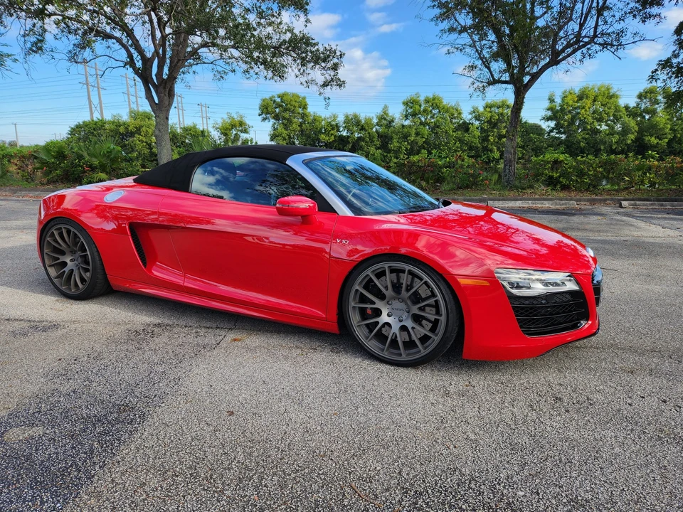 2014 Audi 42 R8 - Image 14 of 31