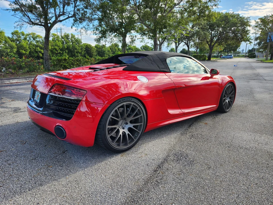 2014 Audi 42 R8 - Image 10 of 31