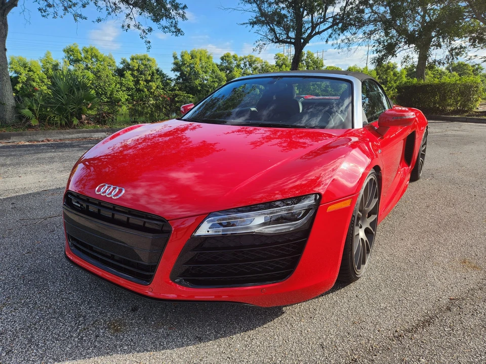 2014 Audi 42 R8 - Image 2 of 31