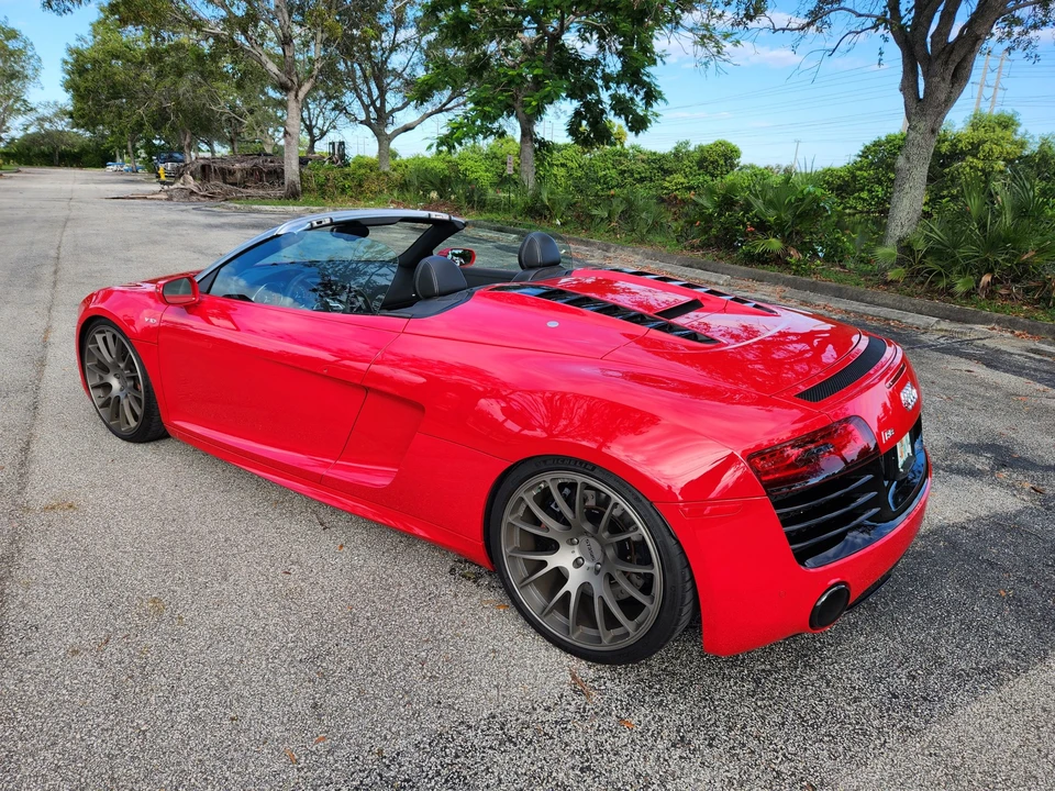 2014 Audi 42 R8 - Image 22 of 31