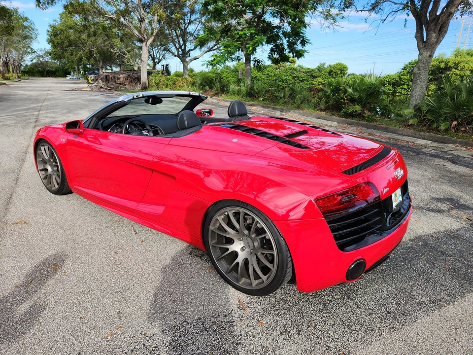 2014 Audi 42 R8 - Image 21 of 31