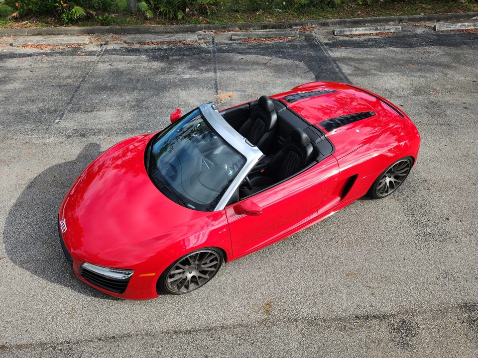 2014 Audi 42 R8 - Image 28 of 31