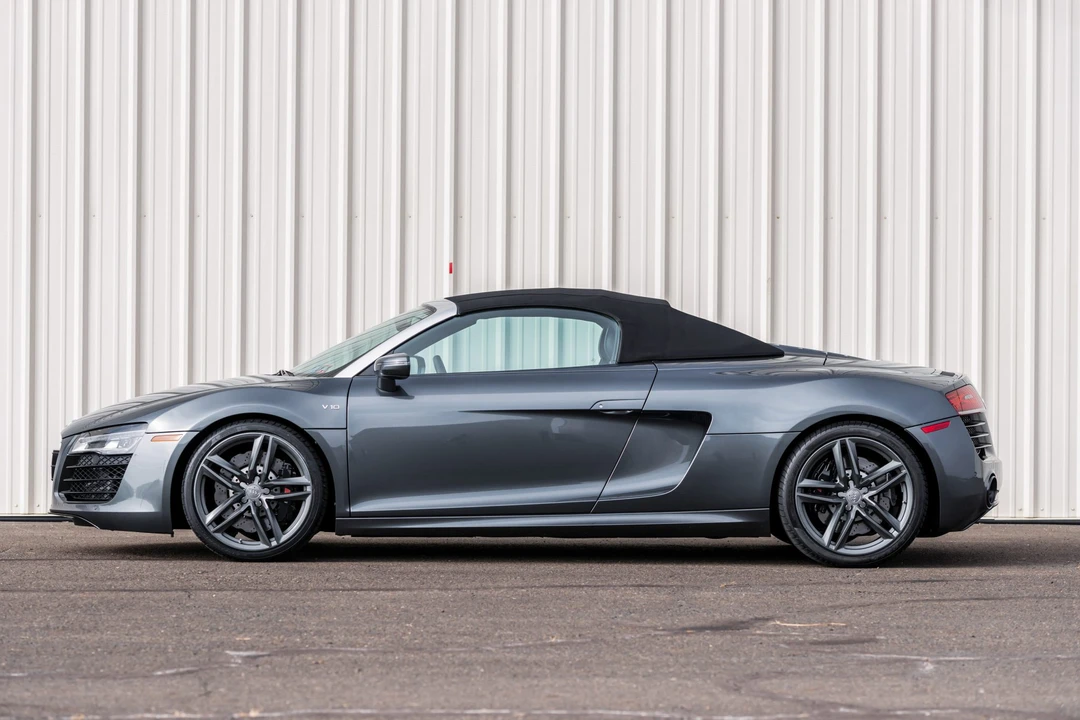 2014 Audi 42 R8 - Image 17 of 31