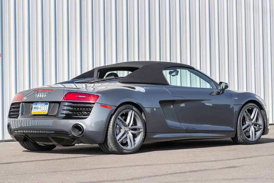 2014 Audi 42 R8 - Image 14 of 31