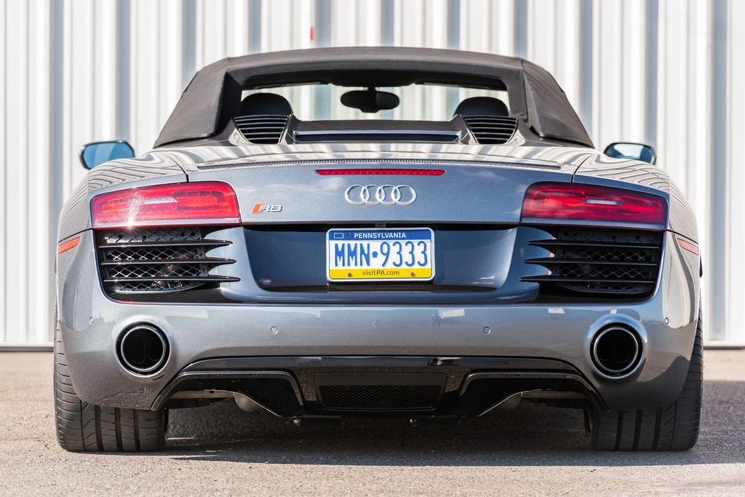 2014 Audi 42 R8 - Image 15 of 31