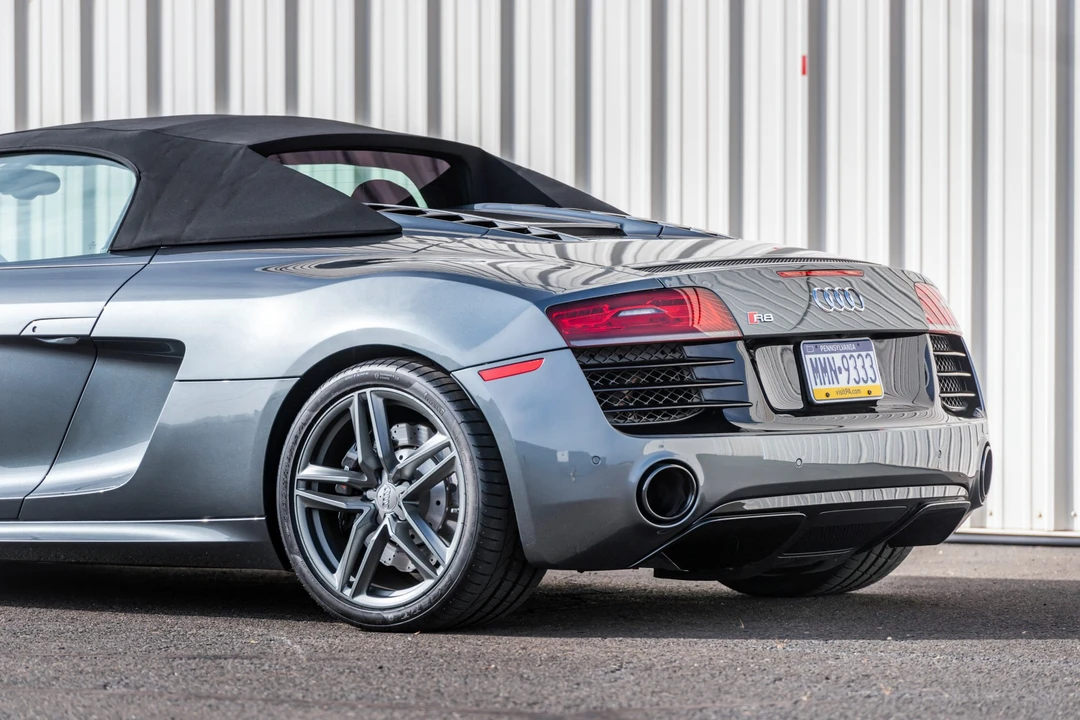 2014 Audi 42 R8 - Image 30 of 31