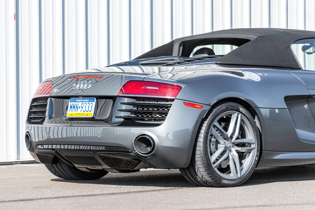2014 Audi 42 R8 - Image 31 of 31