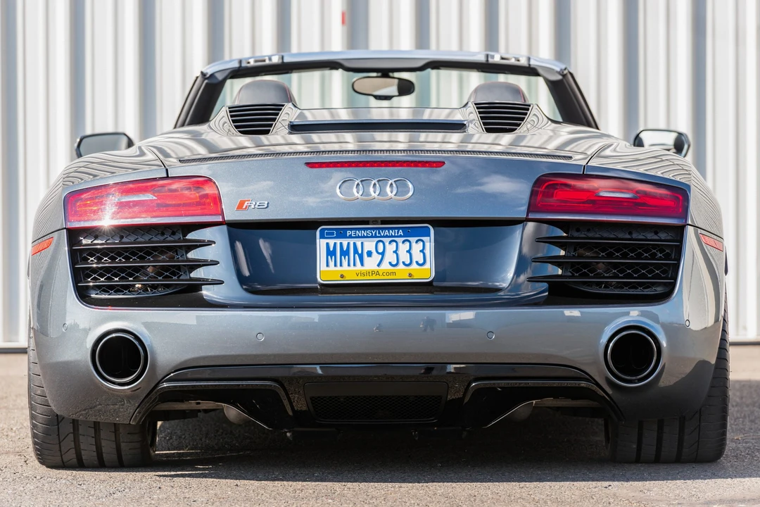 2014 Audi 42 R8 - Image 7 of 31