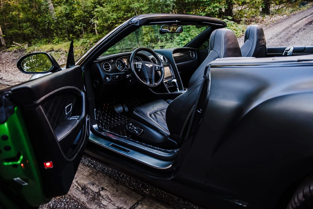 2014 Bentley Continental GTC - Image 22 of 31