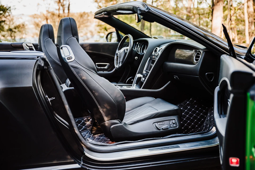 2014 Bentley Continental GTC - Image 26 of 31