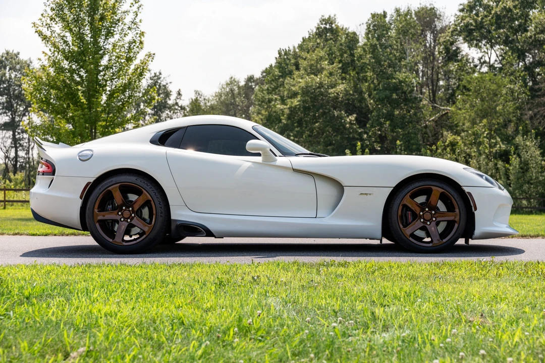 2014 Dodge Viper 5th Gen - Image 5 of 31