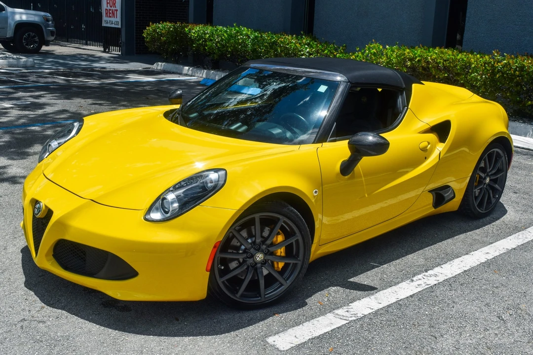 2015 Alfa Romeo - Image 3 of 31
