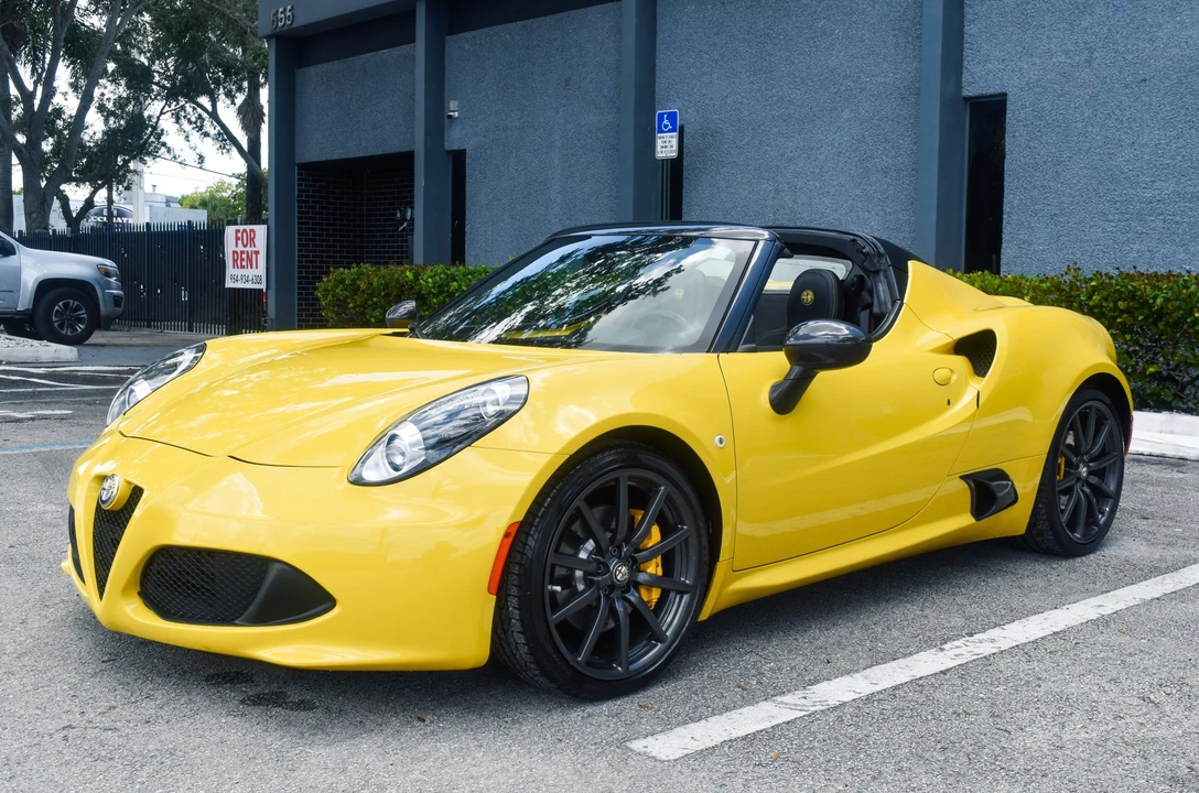 2015 Alfa Romeo - Image 7 of 31