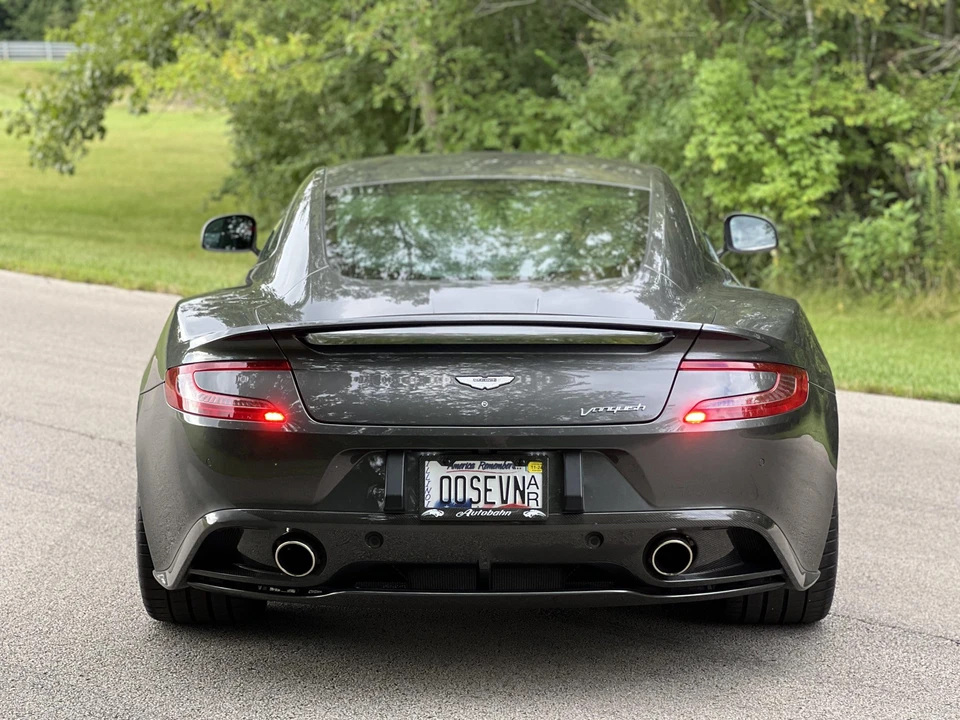 2015 Aston Martin Vanquish 2nd Gen - Image 27 of 31