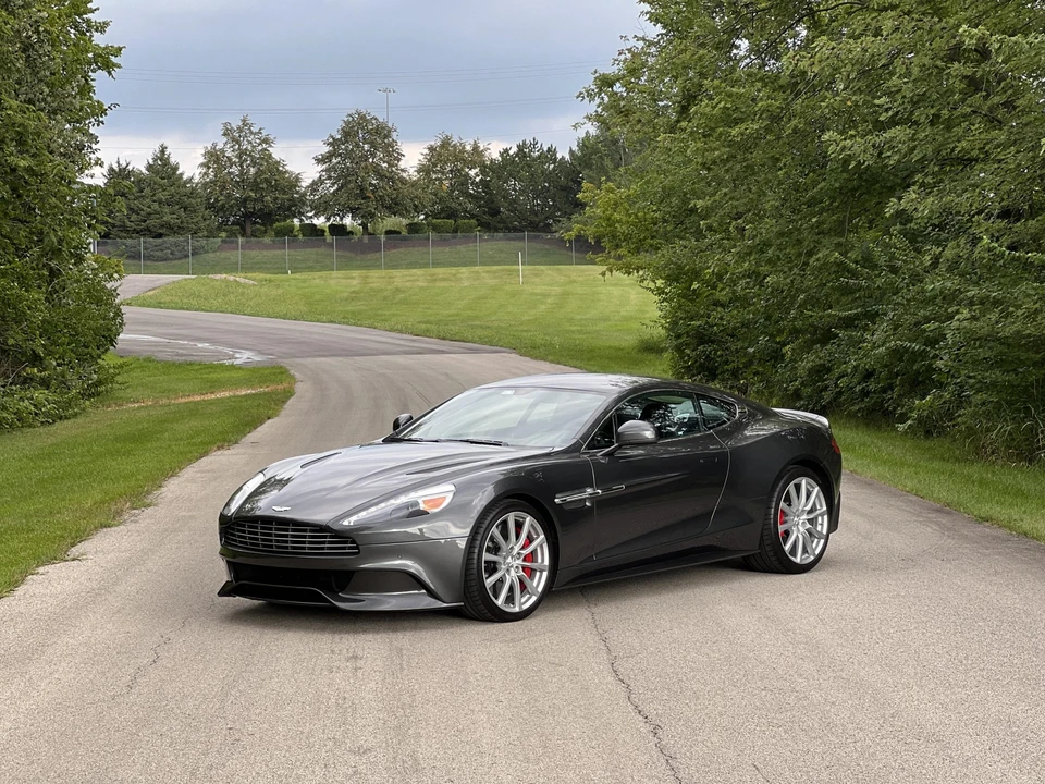 2015 Aston Martin Vanquish 2nd Gen - Image 14 of 31