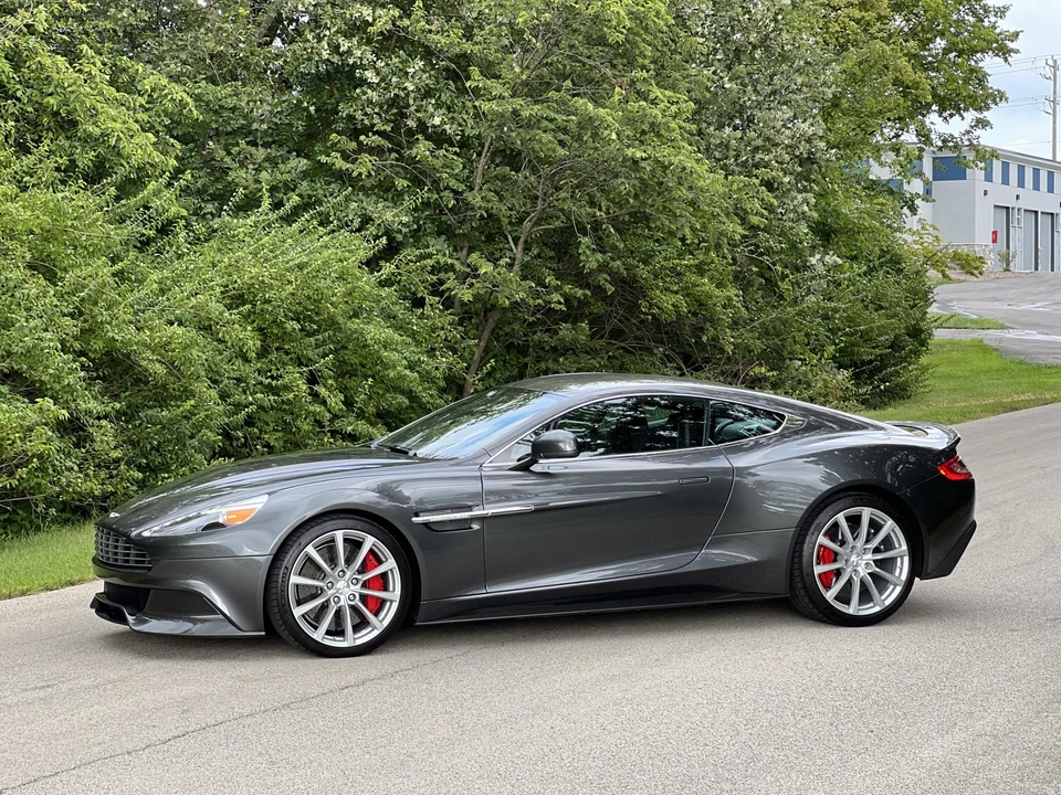 2015 Aston Martin Vanquish 2nd Gen - Image 18 of 31