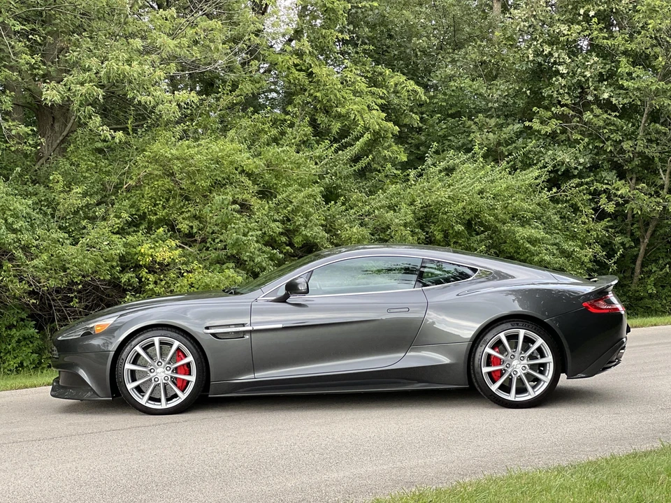 2015 Aston Martin Vanquish 2nd Gen - Image 20 of 31