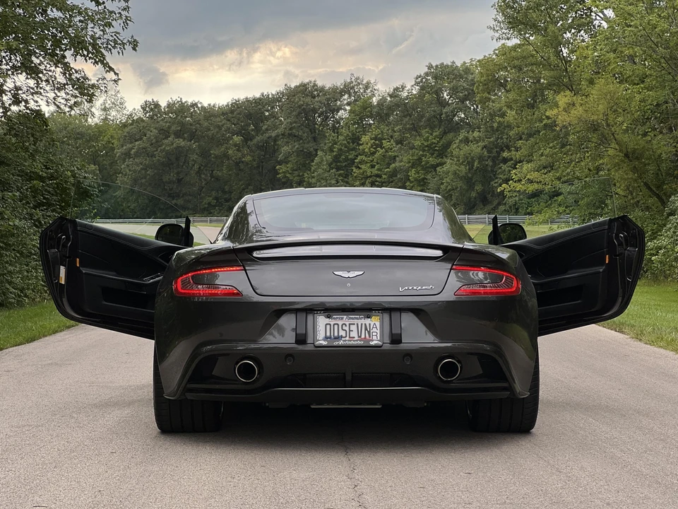 2015 Aston Martin Vanquish 2nd Gen - Image 30 of 31