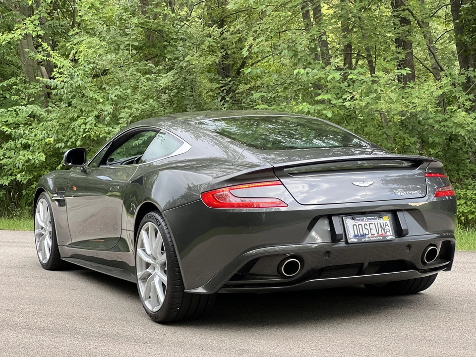 2015 Aston Martin Vanquish 2nd Gen - Image 26 of 31