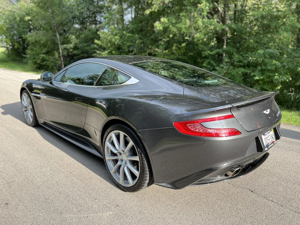 2015 Aston Martin Vanquish 2nd Gen - Image 25 of 31
