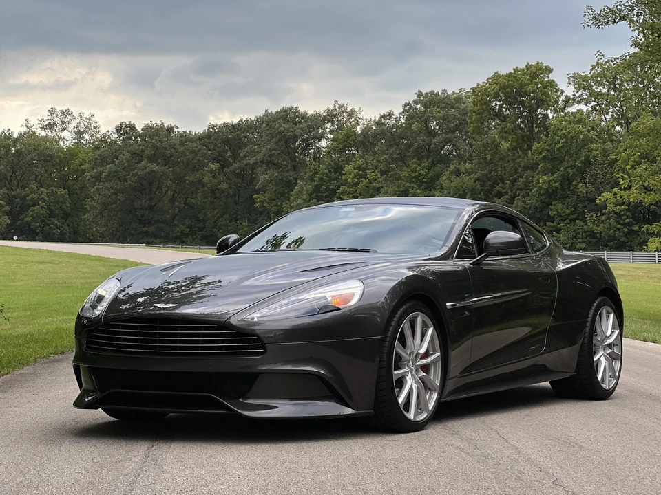 2015 Aston Martin Vanquish 2nd Gen - Image 9 of 31