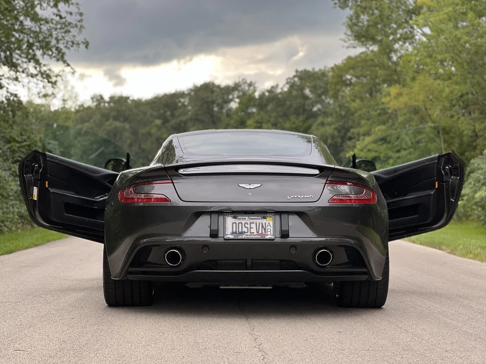 2015 Aston Martin Vanquish 2nd Gen - Image 28 of 31
