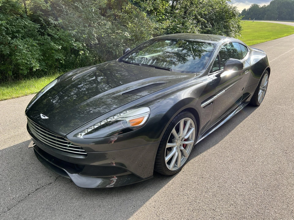 2015 Aston Martin Vanquish 2nd Gen - Image 5 of 31