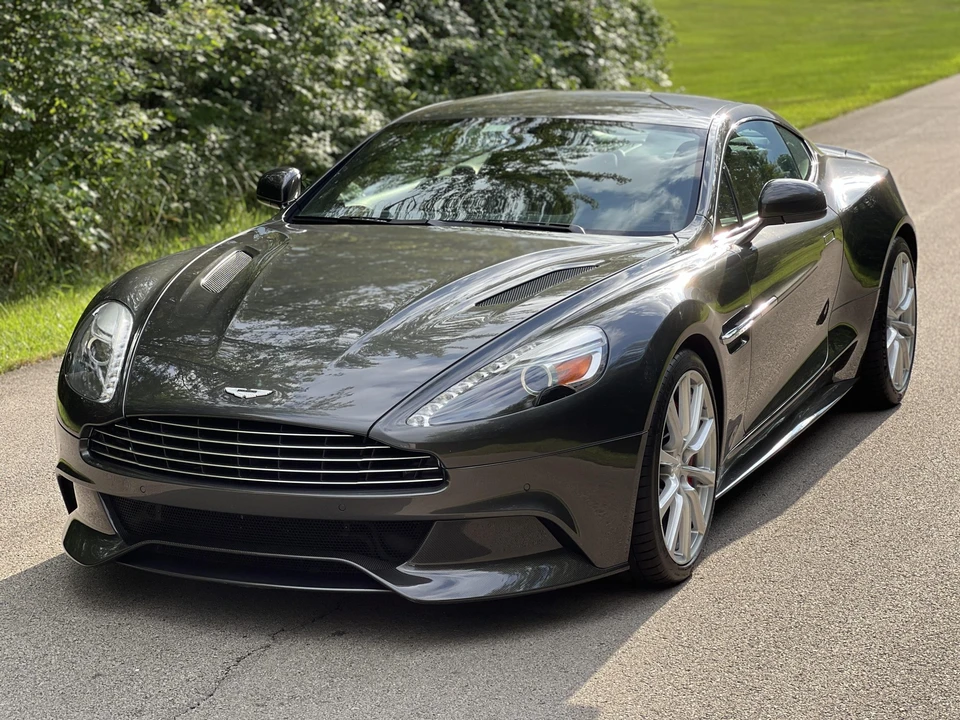 2015 Aston Martin Vanquish 2nd Gen - Image 2 of 31