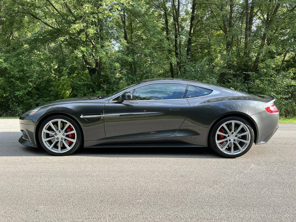 2015 Aston Martin Vanquish 2nd Gen - Image 21 of 31