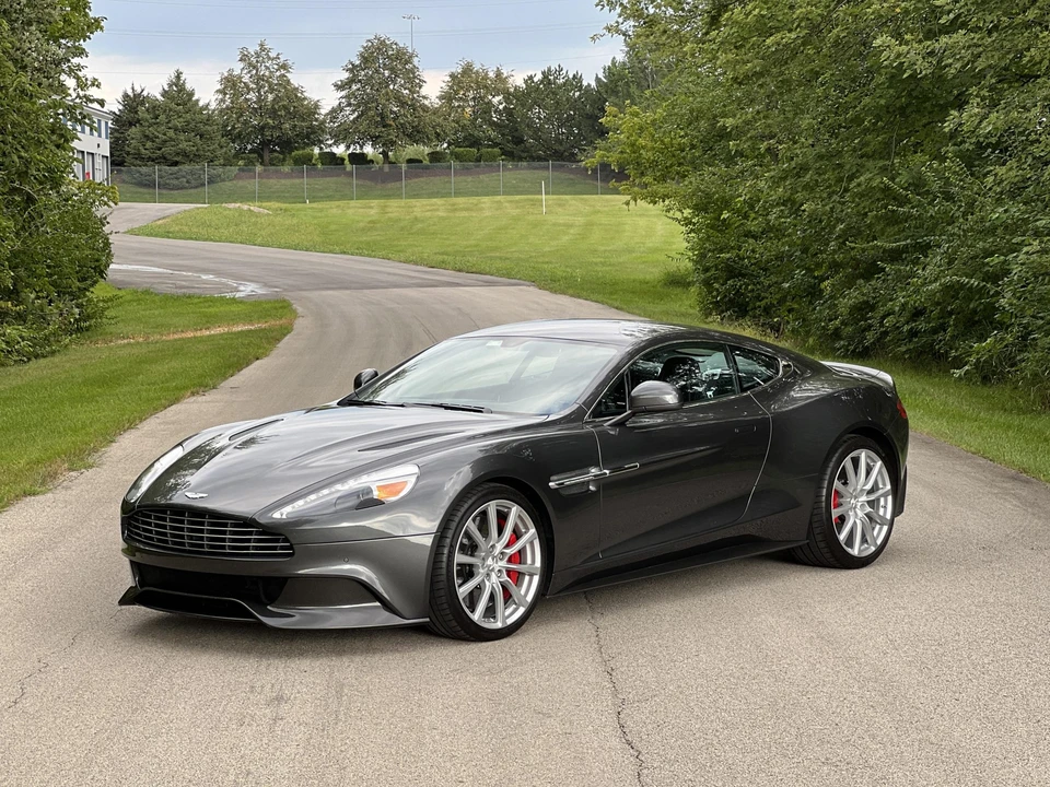 2015 Aston Martin Vanquish 2nd Gen - Image 15 of 31