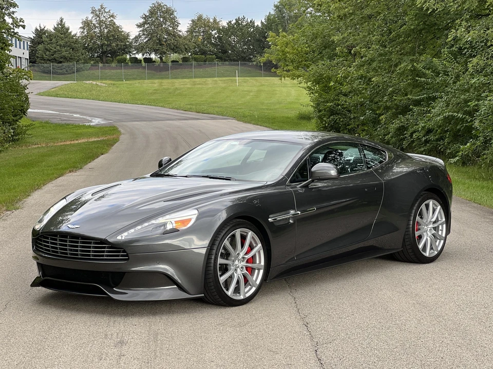 2015 Aston Martin Vanquish 2nd Gen - Image 16 of 31