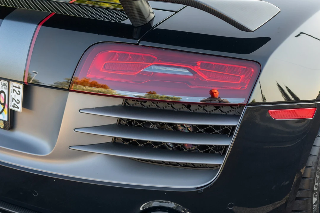 2015 Audi 42 R8 - Image 16 of 31