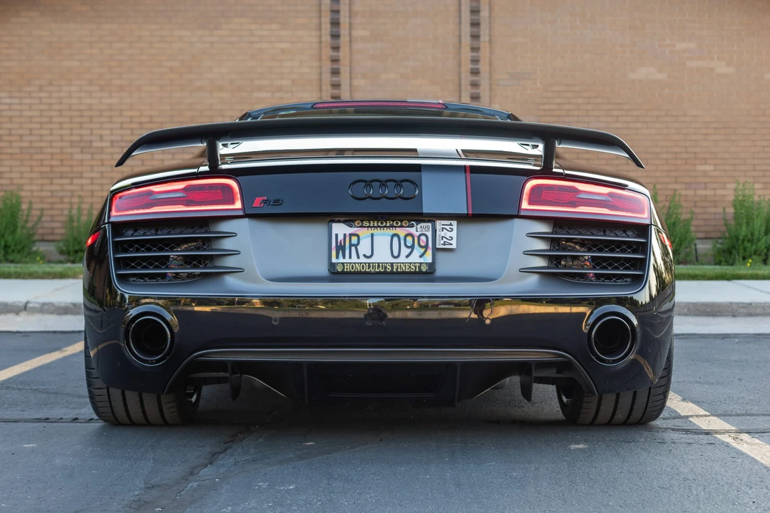 2015 Audi 42 R8 - Image 9 of 31