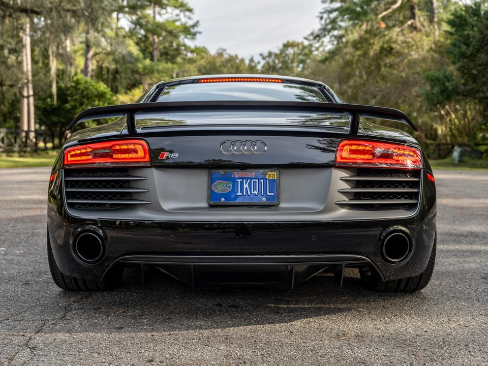 2015 Audi 42 R8 - Image 9 of 31