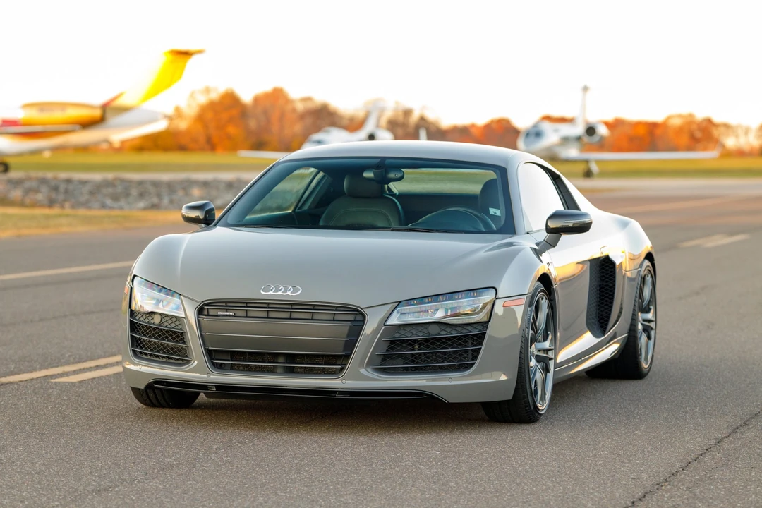 2015 Audi 42 R8 - Image 14 of 31