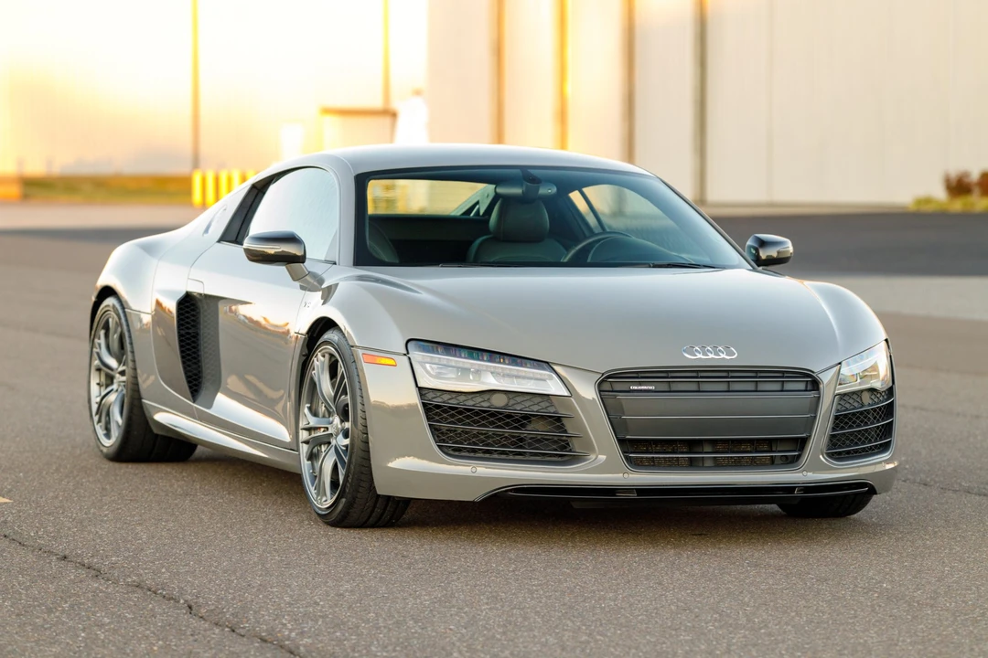2015 Audi 42 R8 - Image 18 of 31