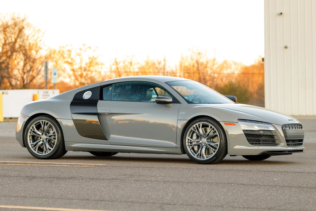 2015 Audi 42 R8 - Image 20 of 31