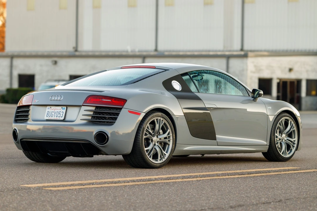 2015 Audi 42 R8 - Image 25 of 31