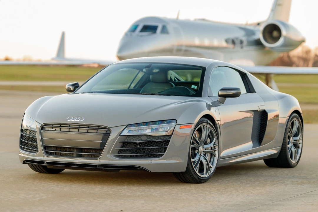 2015 Audi 42 R8 - Image 10 of 31