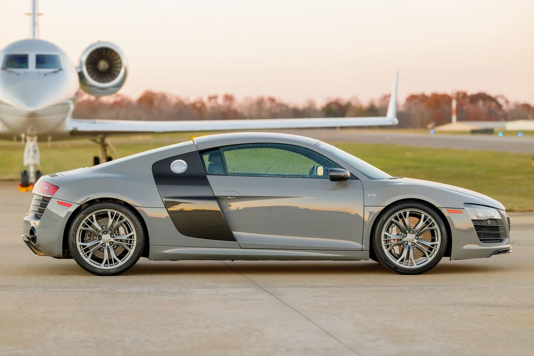 2015 Audi 42 R8 - Image 22 of 31