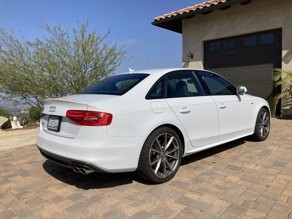 2015 Audi B8 S4 - Image 10 of 31
