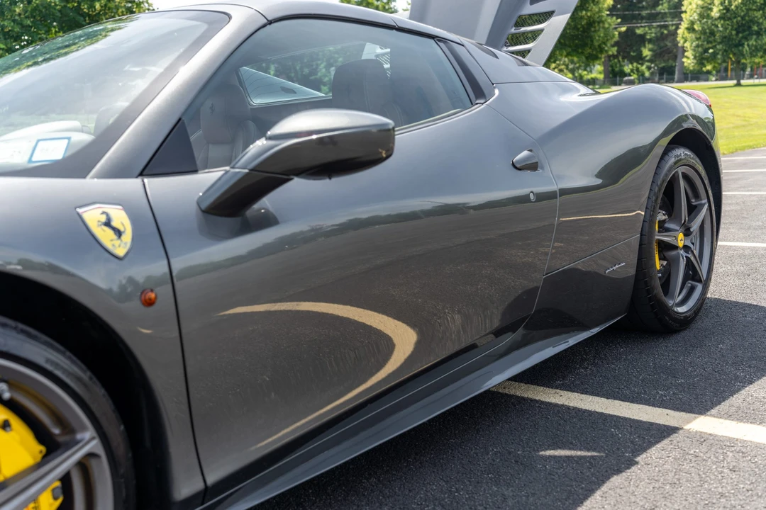 2015 Ferrari 458 Spider - Image 27 of 31