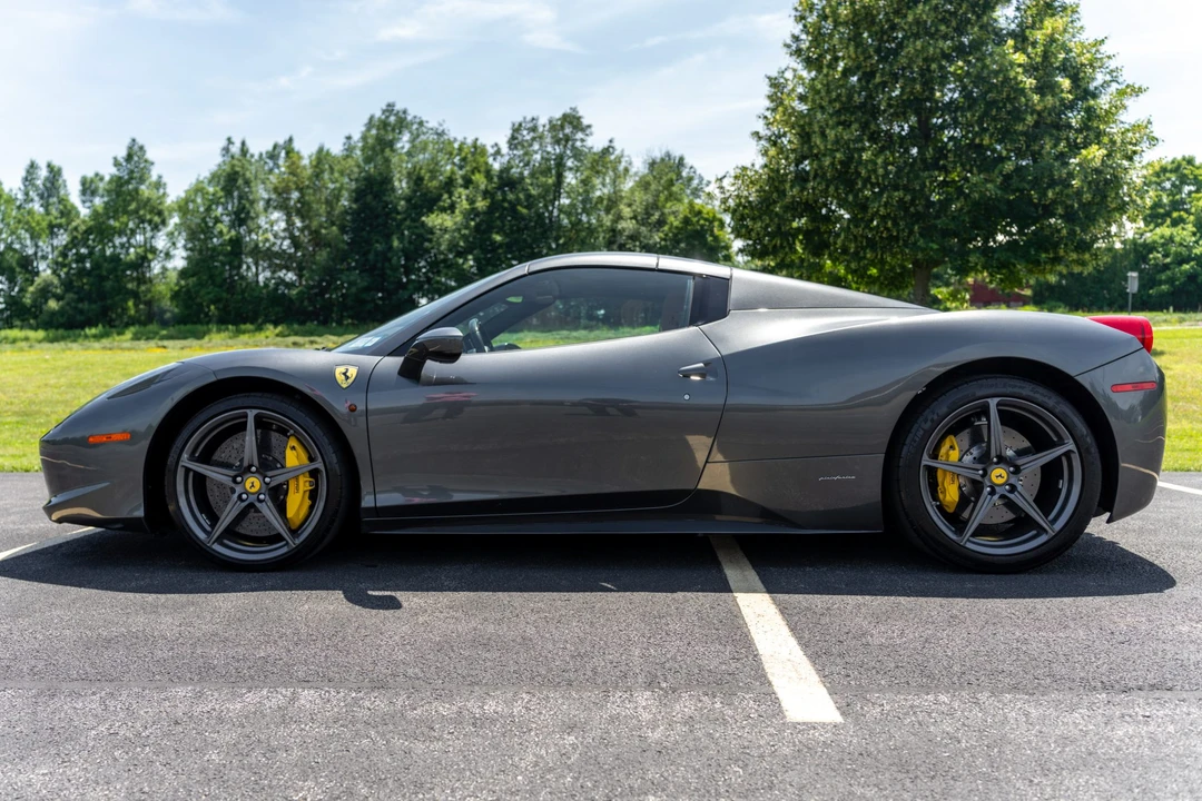 2015 Ferrari 458 Spider - Image 16 of 31