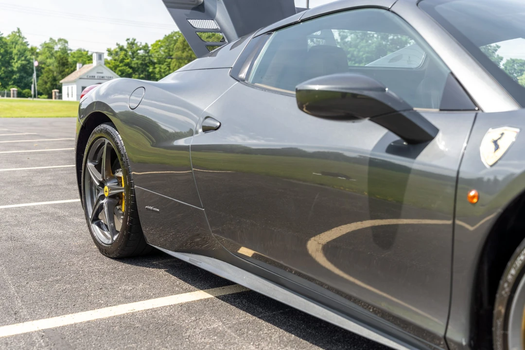 2015 Ferrari 458 Spider - Image 26 of 31
