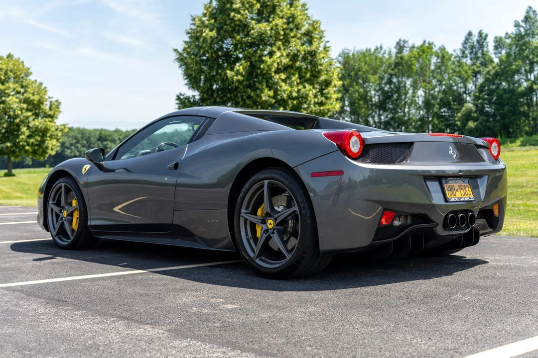 2015 Ferrari 458 Spider - Image 15 of 31